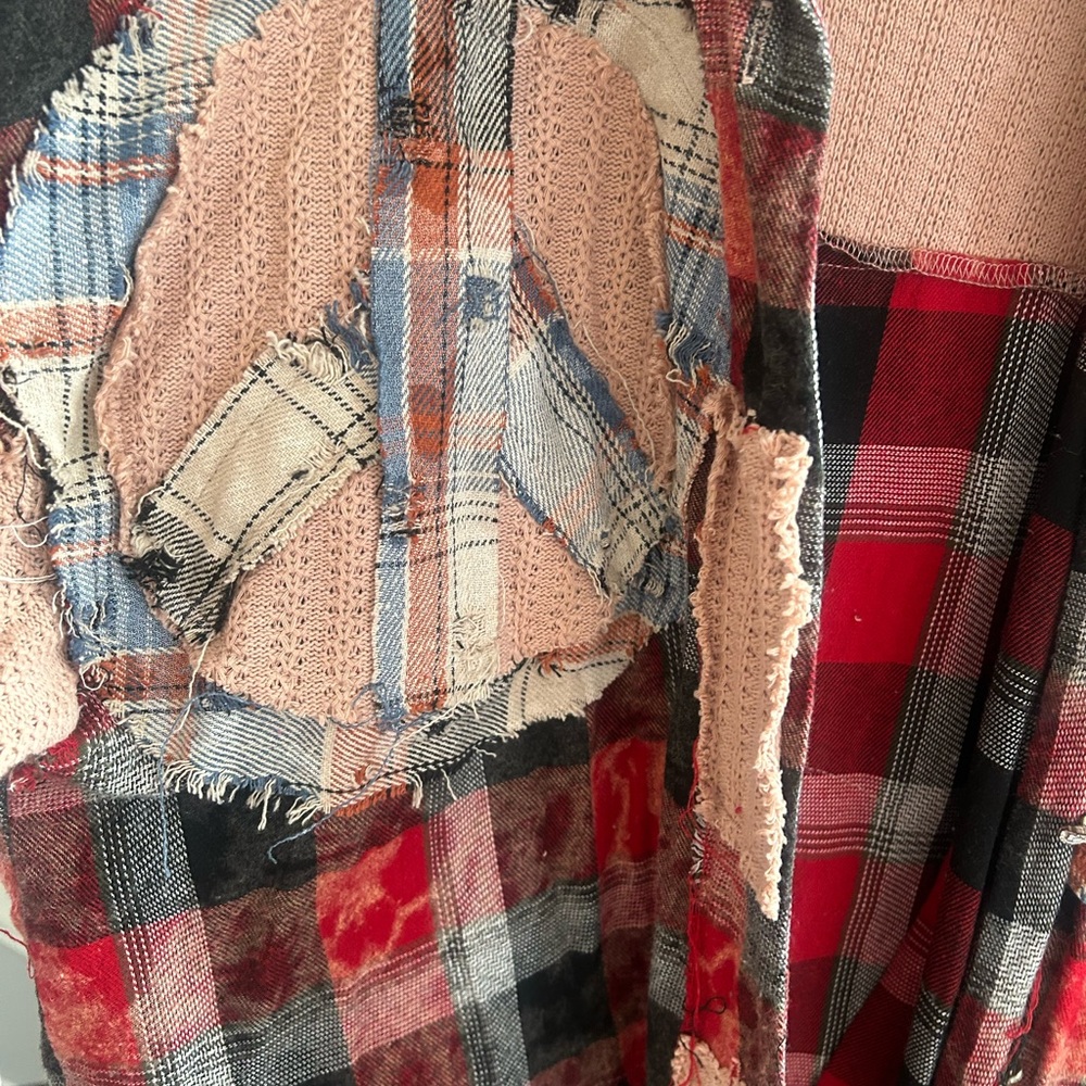 POL Pink, Red and Black Knit Cardigan - Picture 3 of 4